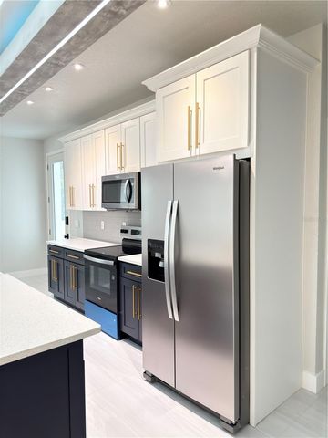 105 NORTH BOULEVARD E, Davenport, FL 33837