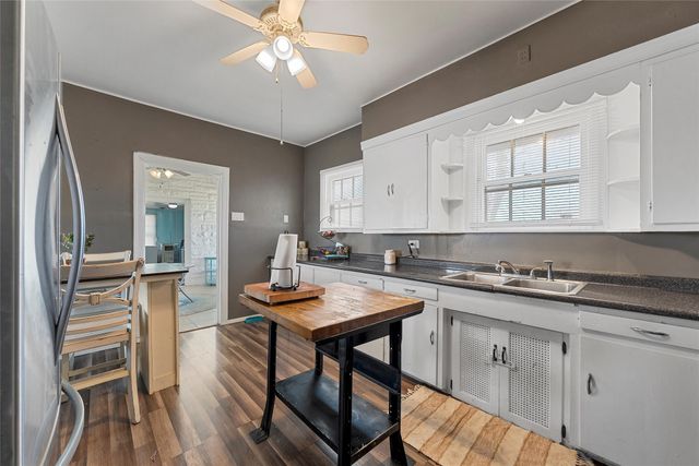5787 E FM 485, Cameron, TX 76520