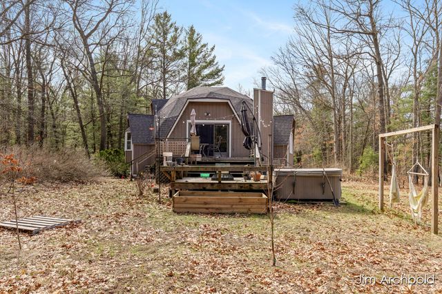 2447 Roberts Road, Muskegon, MI 49445
