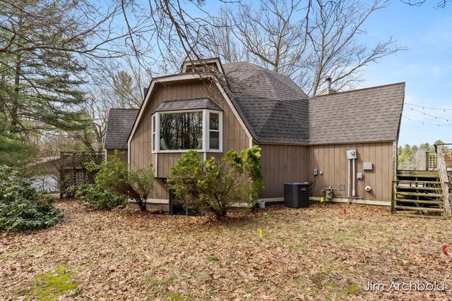 2447 Roberts Road, Muskegon, MI 49445