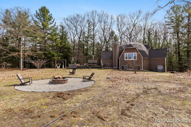 2447 Roberts Road, Muskegon, MI 49445