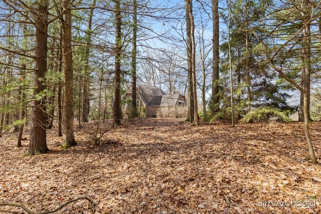 2447 Roberts Road, Muskegon, MI 49445
