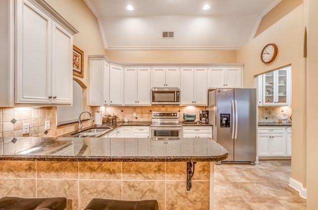 420 ST ANDREWS DR, Oakland, TN 38060