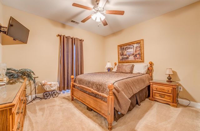 420 ST ANDREWS DR, Oakland, TN 38060