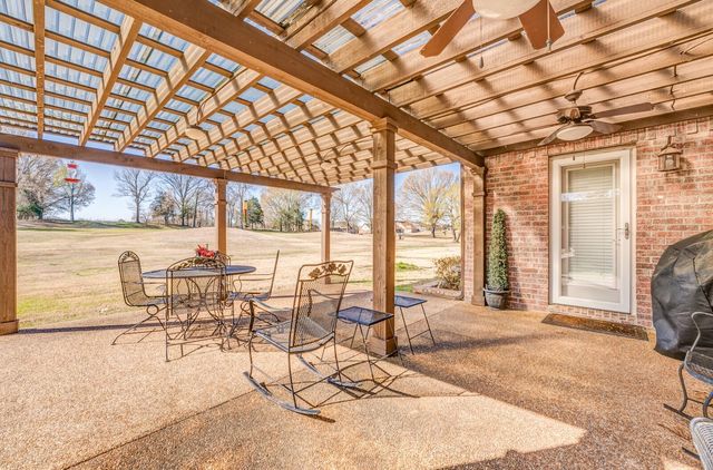 420 ST ANDREWS DR, Oakland, TN 38060