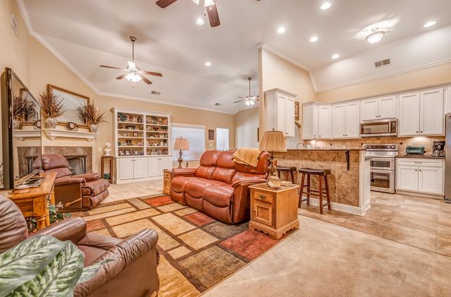 420 ST ANDREWS DR, Oakland, TN 38060