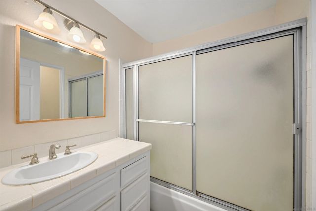 2835 Valley Vista Way, Oceanside, CA 92054