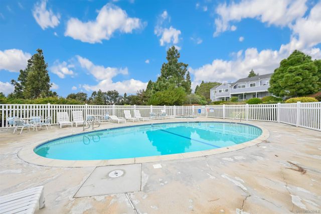 2835 Valley Vista Way, Oceanside, CA 92054