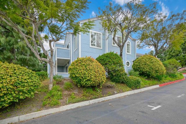 2835 Valley Vista Way, Oceanside, CA 92054