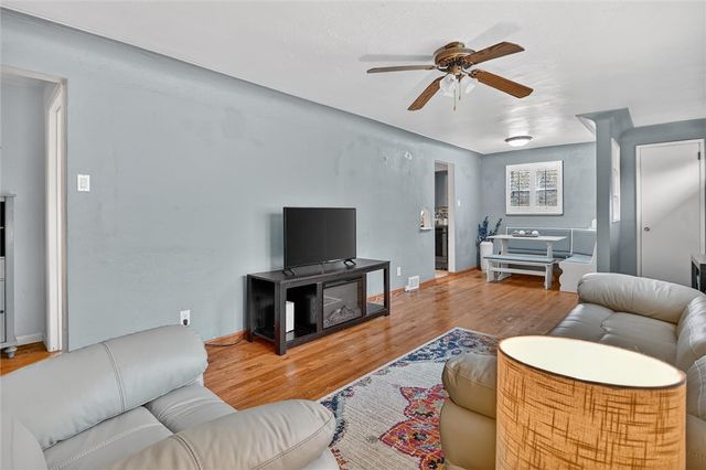 1195 Lebanon School Road, West Mifflin, PA 15122