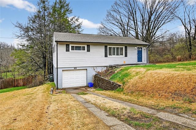 1195 Lebanon School Road, West Mifflin, PA 15122