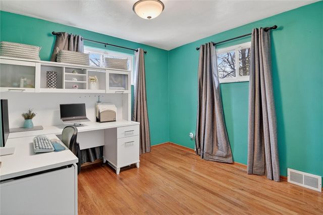 1195 Lebanon School Road, West Mifflin, PA 15122