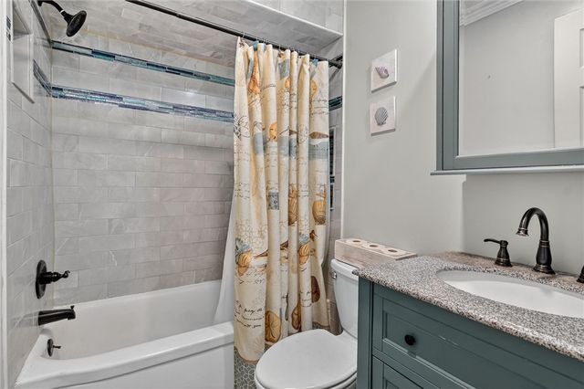 1195 Lebanon School Road, West Mifflin, PA 15122