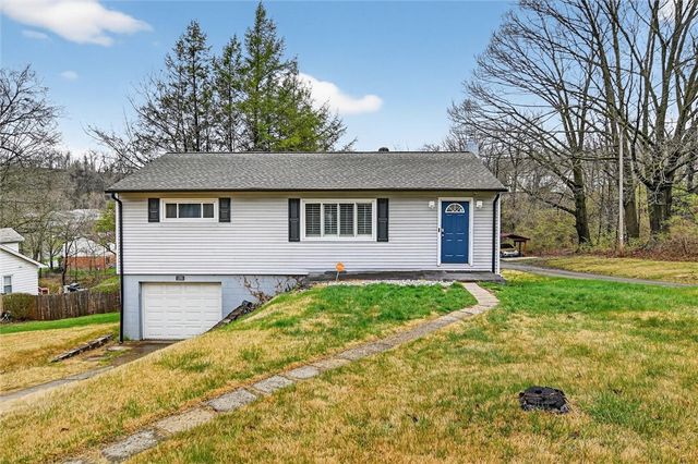 1195 Lebanon School Road, West Mifflin, PA 15122