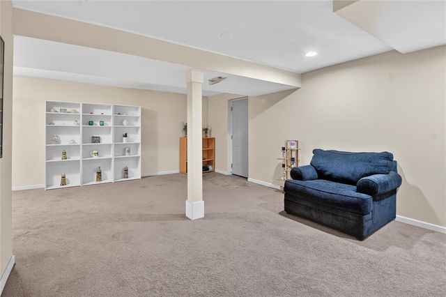 1195 Lebanon School Road, West Mifflin, PA 15122