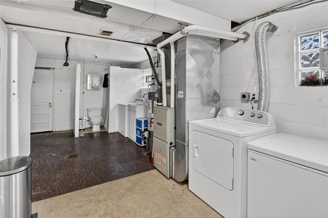 1195 Lebanon School Road, West Mifflin, PA 15122
