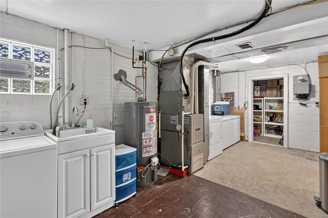 1195 Lebanon School Road, West Mifflin, PA 15122