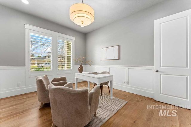 1102 N Lionbridge Ave, Eagle, ID 83616