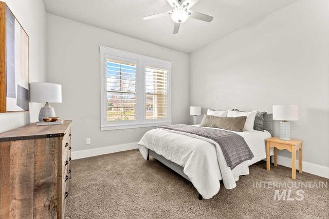 1102 N Lionbridge Ave, Eagle, ID 83616