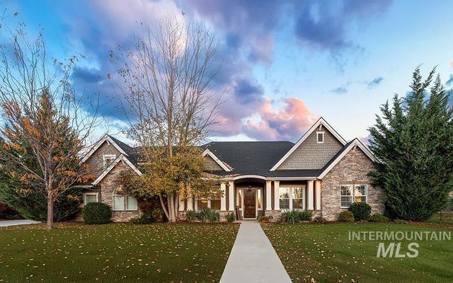 1102 N Lionbridge Ave, Eagle, ID 83616