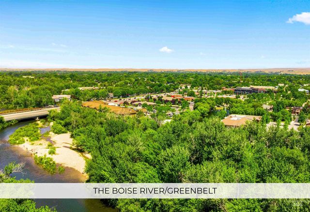 1102 N Lionbridge Ave, Eagle, ID 83616