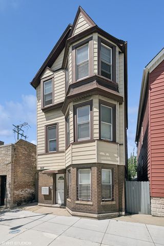 2418 N Western Avenue 2F, Chicago, IL 60647