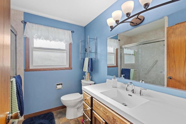 1105 DEVONSHIRE DRIVE, Oshkosh, WI 54902