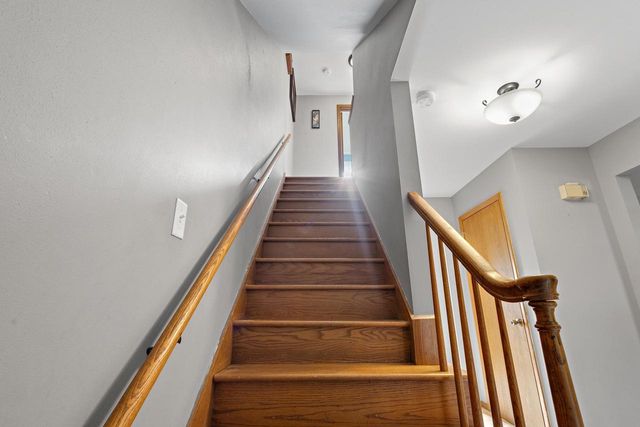 1105 DEVONSHIRE DRIVE, Oshkosh, WI 54902