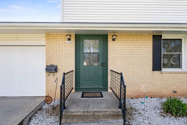 1105 DEVONSHIRE DRIVE, Oshkosh, WI 54902