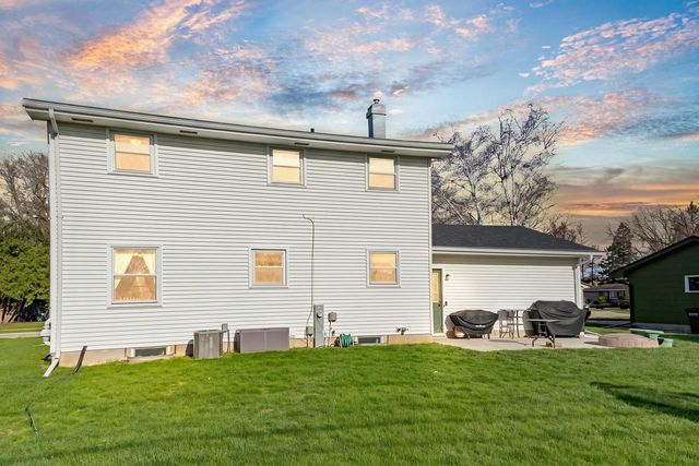 1105 DEVONSHIRE DRIVE, Oshkosh, WI 54902