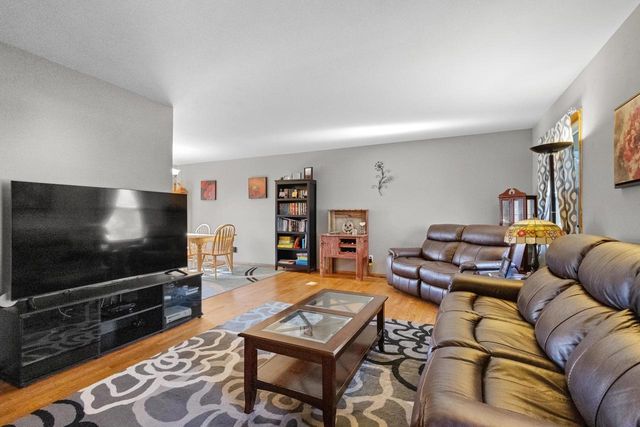 1105 DEVONSHIRE DRIVE, Oshkosh, WI 54902