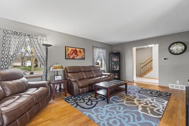 1105 DEVONSHIRE DRIVE, Oshkosh, WI 54902