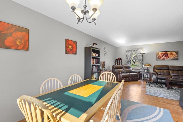 1105 DEVONSHIRE DRIVE, Oshkosh, WI 54902
