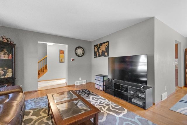 1105 DEVONSHIRE DRIVE, Oshkosh, WI 54902