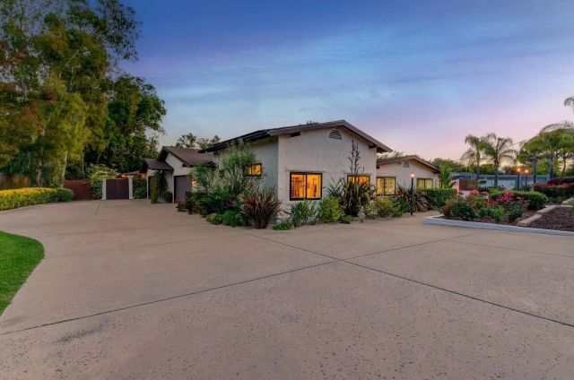 13555 Sagewood Dr, Poway, CA 92064