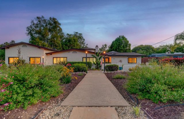 13555 Sagewood Dr, Poway, CA 92064