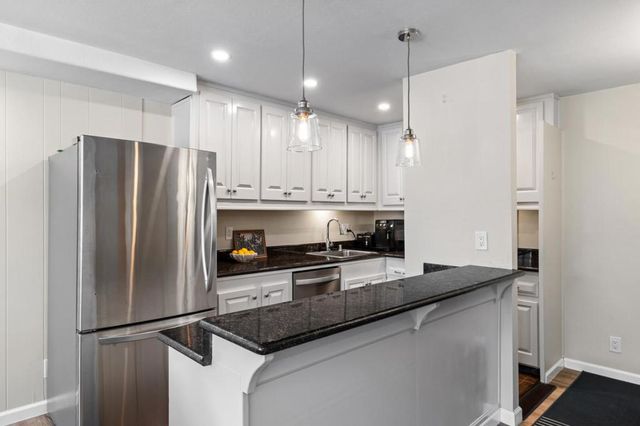 2655 Edison Street 102, San Mateo, CA 94403