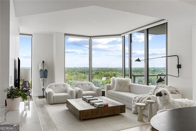 2795 Peachtree Road NE 1701, Atlanta, GA 30305