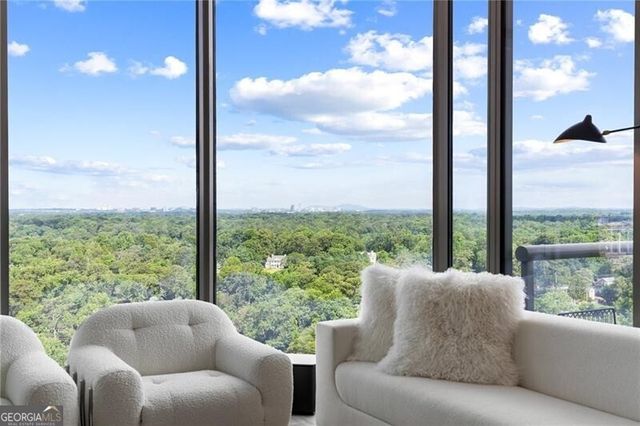 2795 Peachtree Road NE 1701, Atlanta, GA 30305