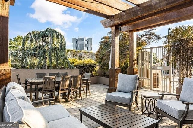 2795 Peachtree Road NE 1701, Atlanta, GA 30305