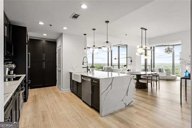 2795 Peachtree Road NE 1701, Atlanta, GA 30305