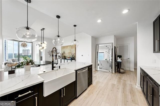 2795 Peachtree Road NE 1701, Atlanta, GA 30305