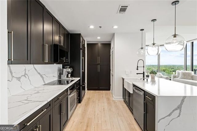 2795 Peachtree Road NE 1701, Atlanta, GA 30305
