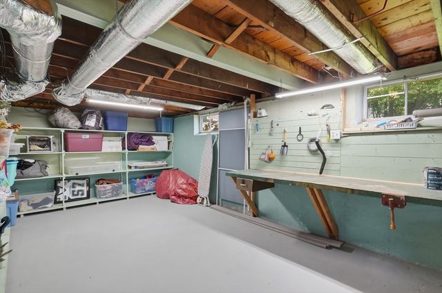 36 Glenn Road, Lowell, MA 01852