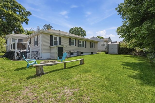 36 Glenn Road, Lowell, MA 01852