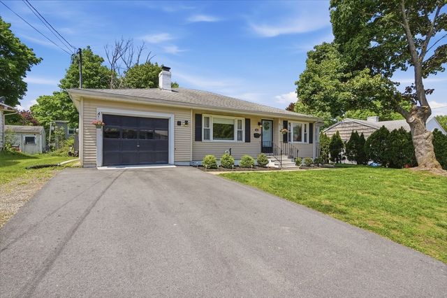 36 Glenn Road, Lowell, MA 01852