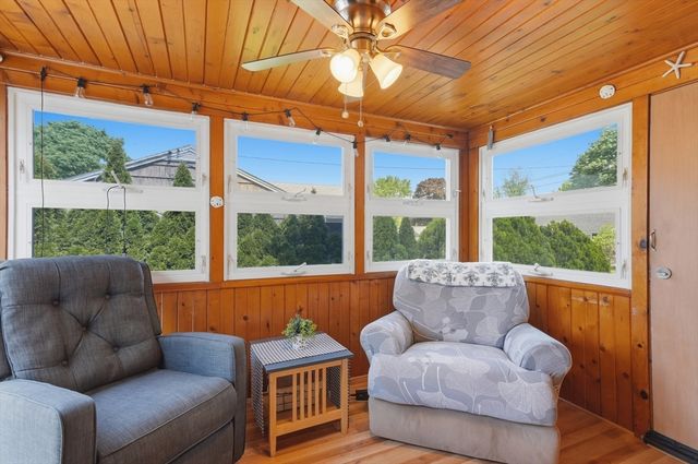 36 Glenn Road, Lowell, MA 01852
