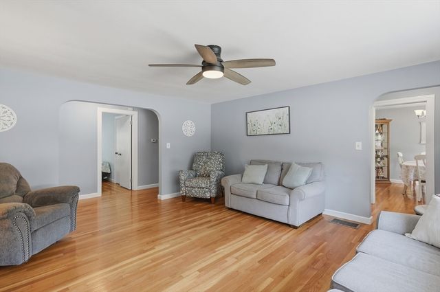 36 Glenn Road, Lowell, MA 01852