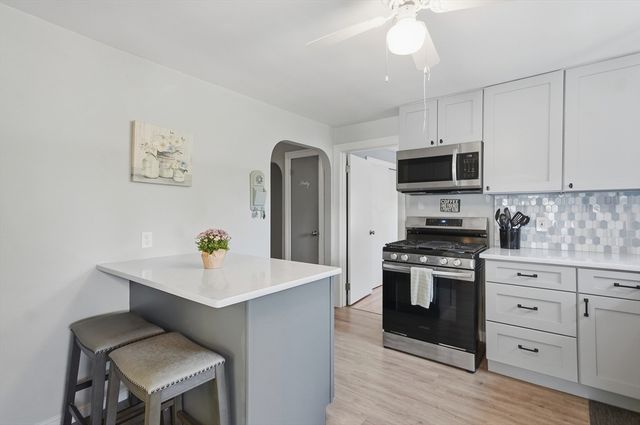 36 Glenn Road, Lowell, MA 01852