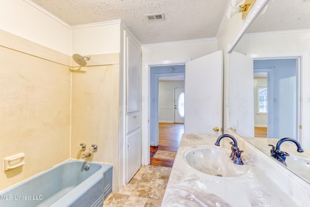 2101 20th Street, Gulfport, MS 39501